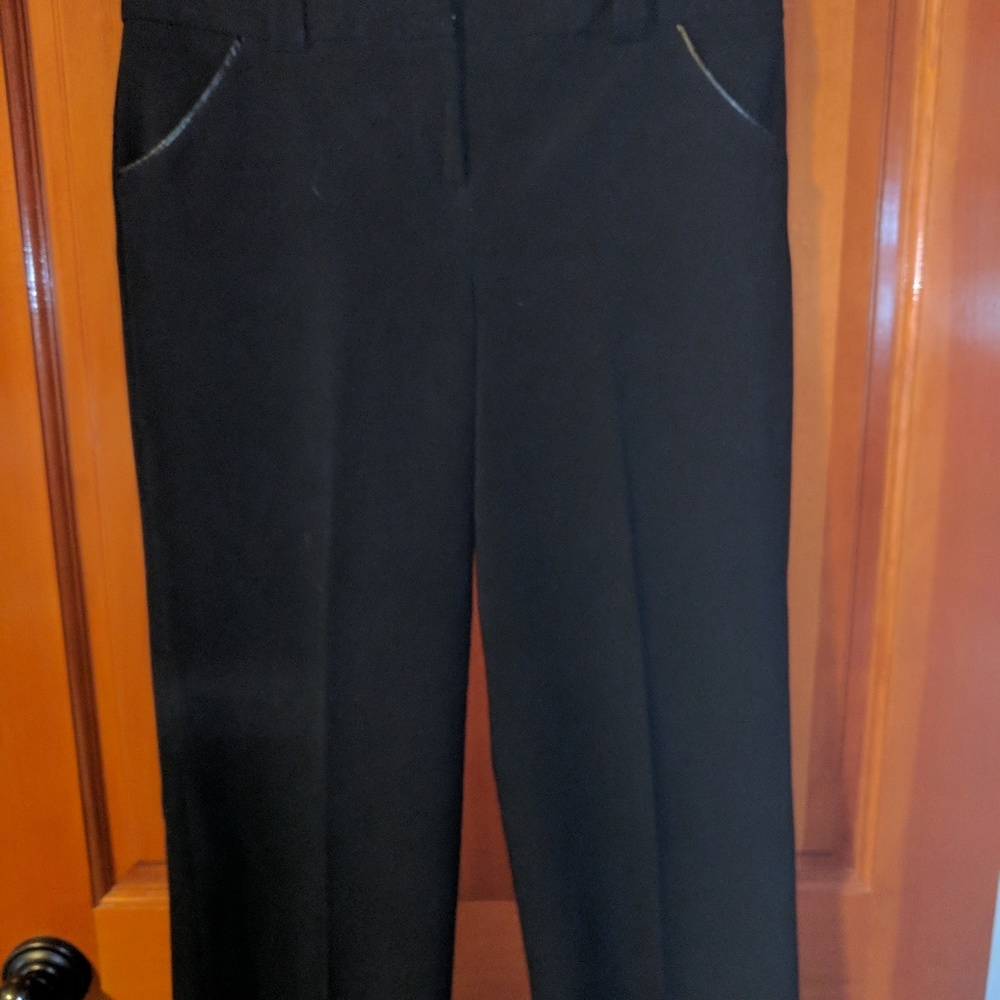Ladies Larry Levine Fall Capris